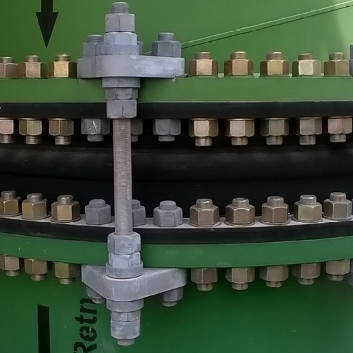 Compensateur de dilalation en caoutchouc à brides, pour systèmes de tuyauteries industrielles - in situ