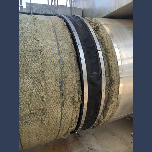 Industrial fabric expansion joint with bolster for gas flow pipes - in situ